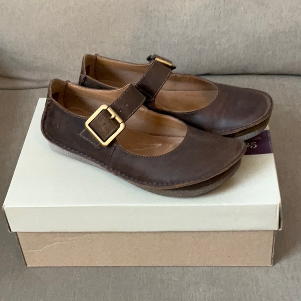 Clark’s size 6 women’s shoes